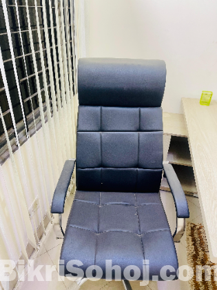 Office Desk With Chair